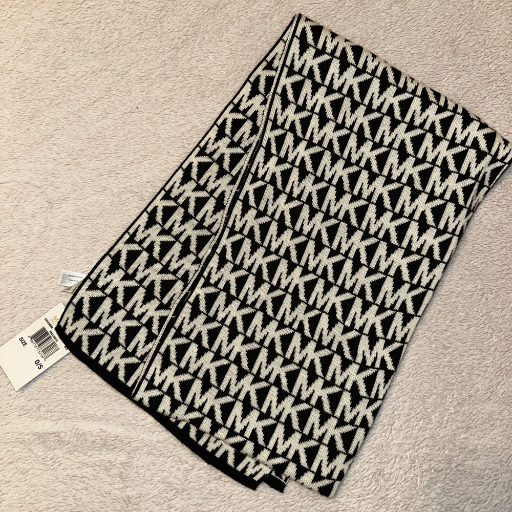Michael Kors - Scarf